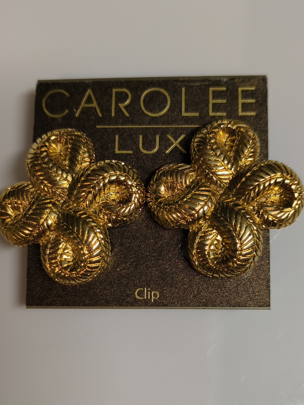 ☀️A48 Vintage Carolee Gold Textured Loop Clover Clip-On Earrings